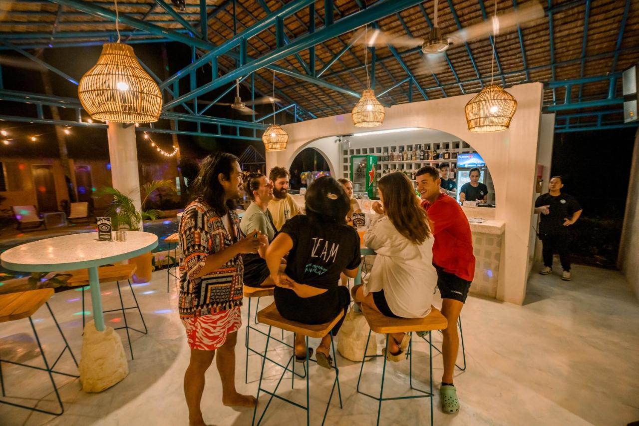 Mad Monkey Panglao Hostel Kültér fotó